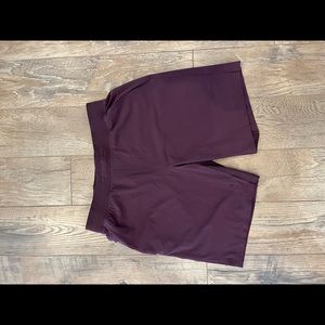 Lulu Lemon T.H.E. Linerless Short 9" Plum